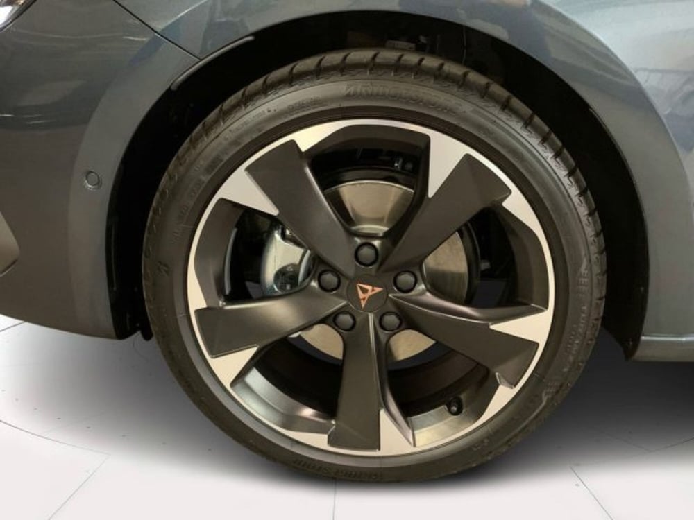 Cupra Leon nuova a Vicenza (19)