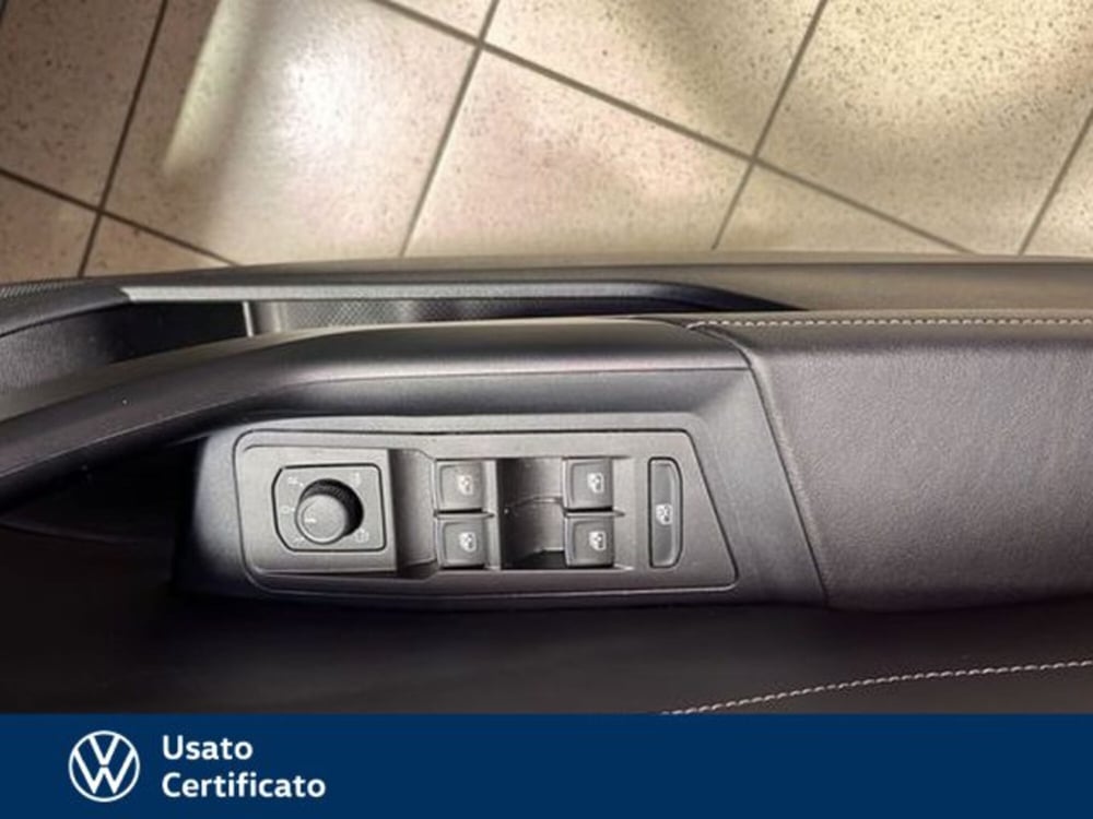 Volkswagen T-Roc usata a Vicenza (15)