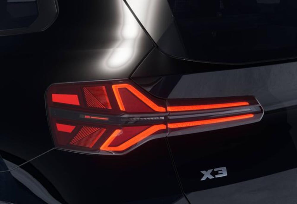 BMW X3 nuova a Modena (9)