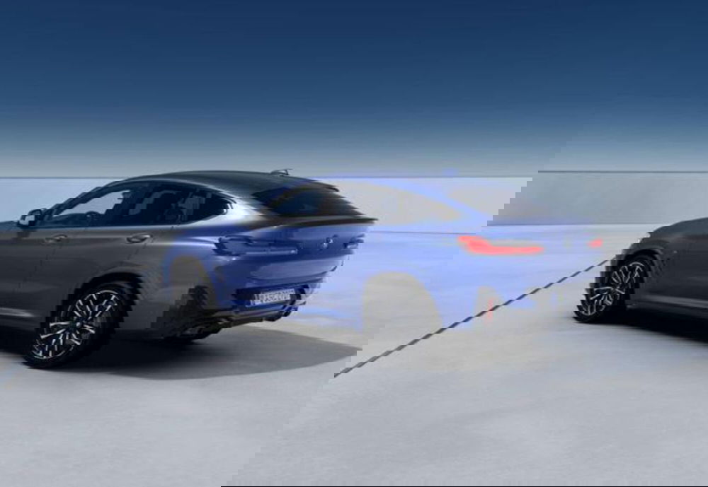 BMW X4 nuova a Modena (2)