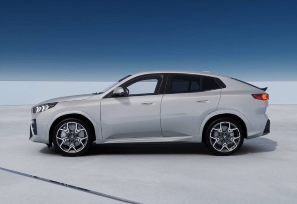 BMW X2 nuova a Modena (4)
