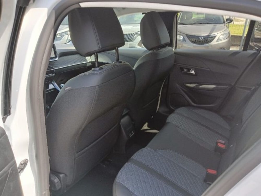Peugeot 208 nuova a Brescia (20)