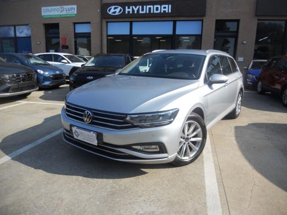 Volkswagen Passat Variant usata a Pisa