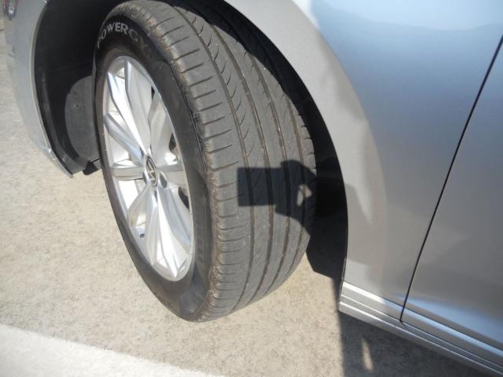 Volkswagen Passat Variant usata a Pisa (15)