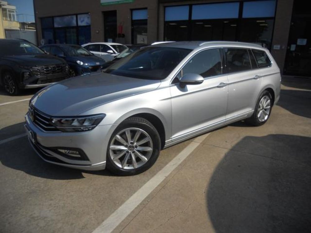 Volkswagen Passat Variant usata a Pisa (2)