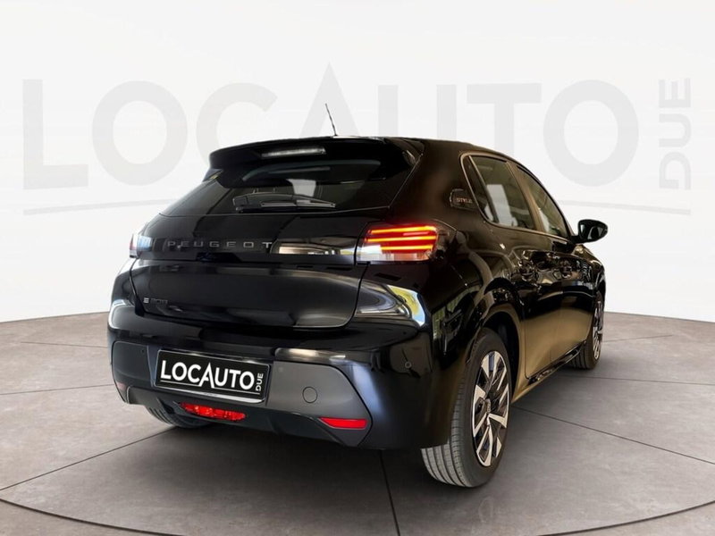 Peugeot 208 nuova a Torino (4)