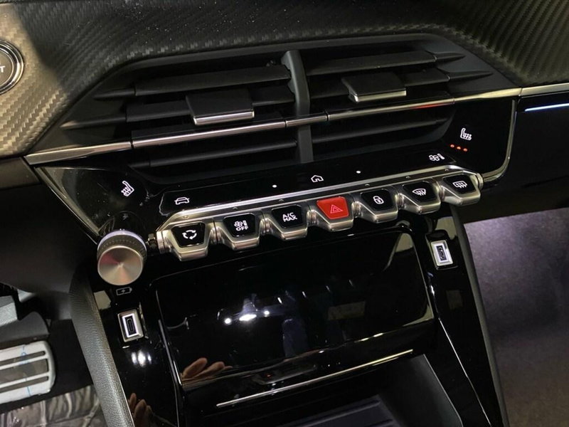 Peugeot 2008 nuova a Torino (11)