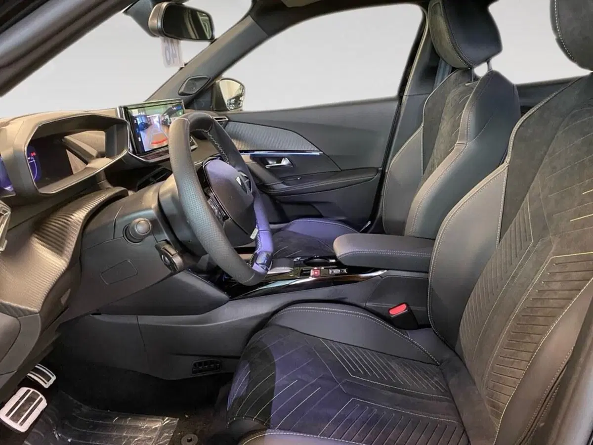 Peugeot 2008 nuova a Torino (7)