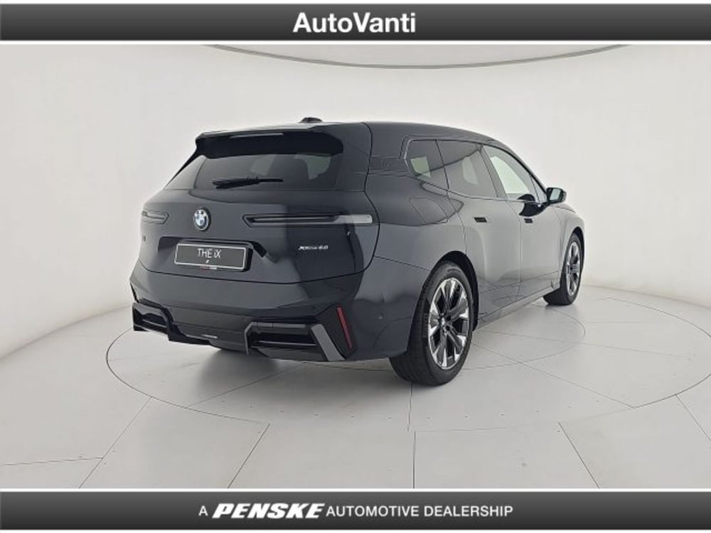 BMW iX usata a Bologna (5)