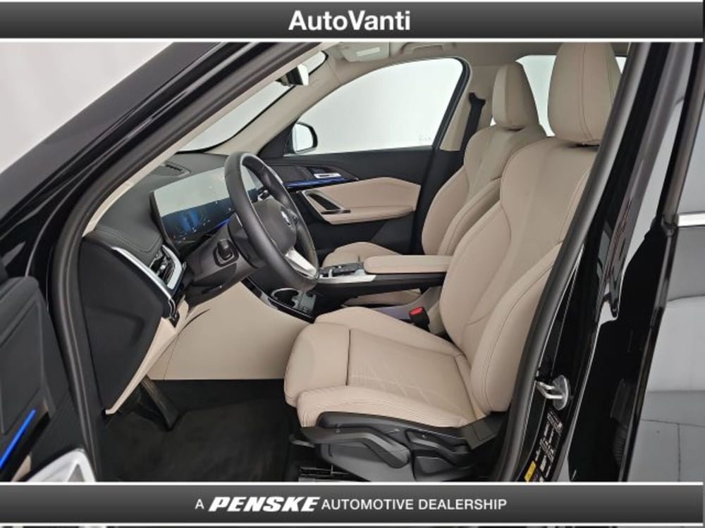 BMW iX1 nuova a Bologna (9)