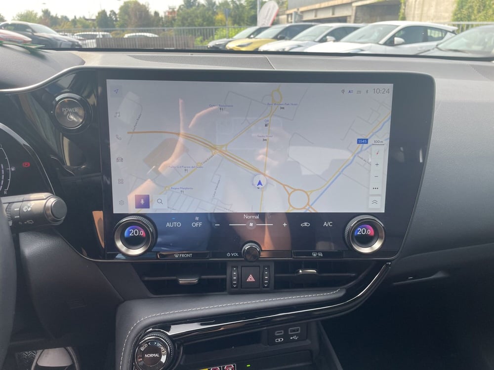 Lexus NX usata a Piacenza (14)