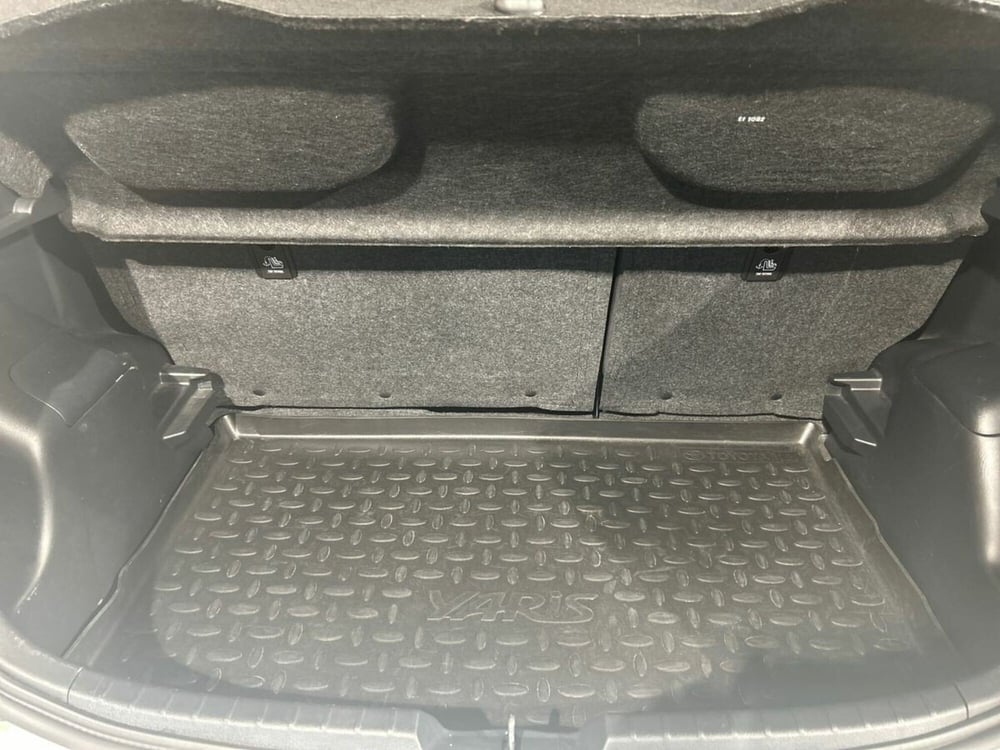 Toyota Yaris usata a Lecco (13)