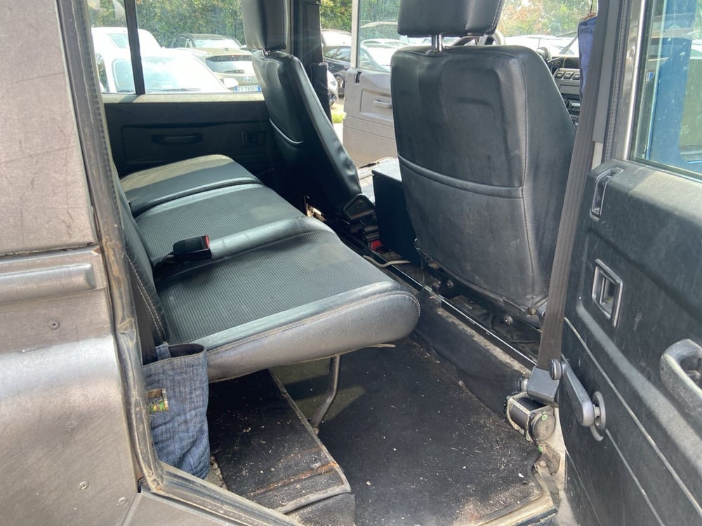 Land Rover Defender usata a Piacenza (17)