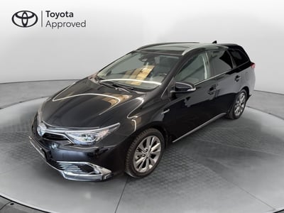 Toyota Auris Station Wagon 1.8 Hybrid Lounge del 2018 usata a Cantu&#039;