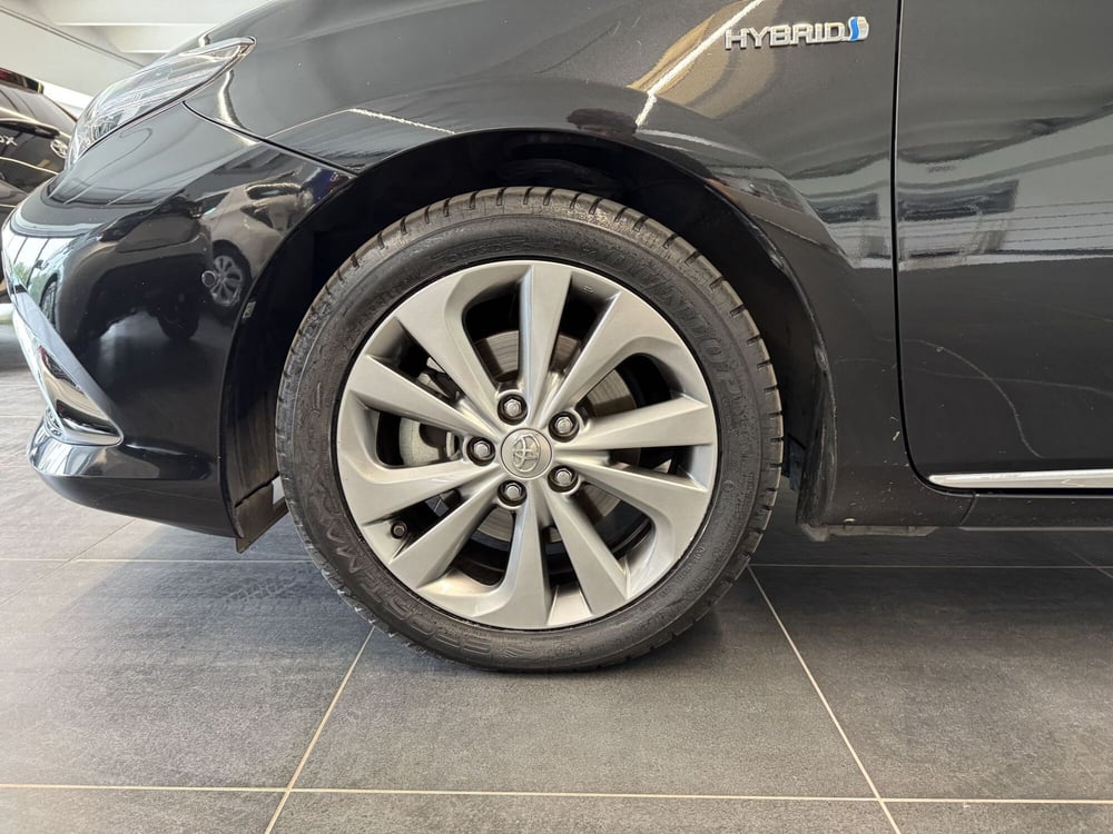Toyota Auris Station Wagon usata a Como (12)