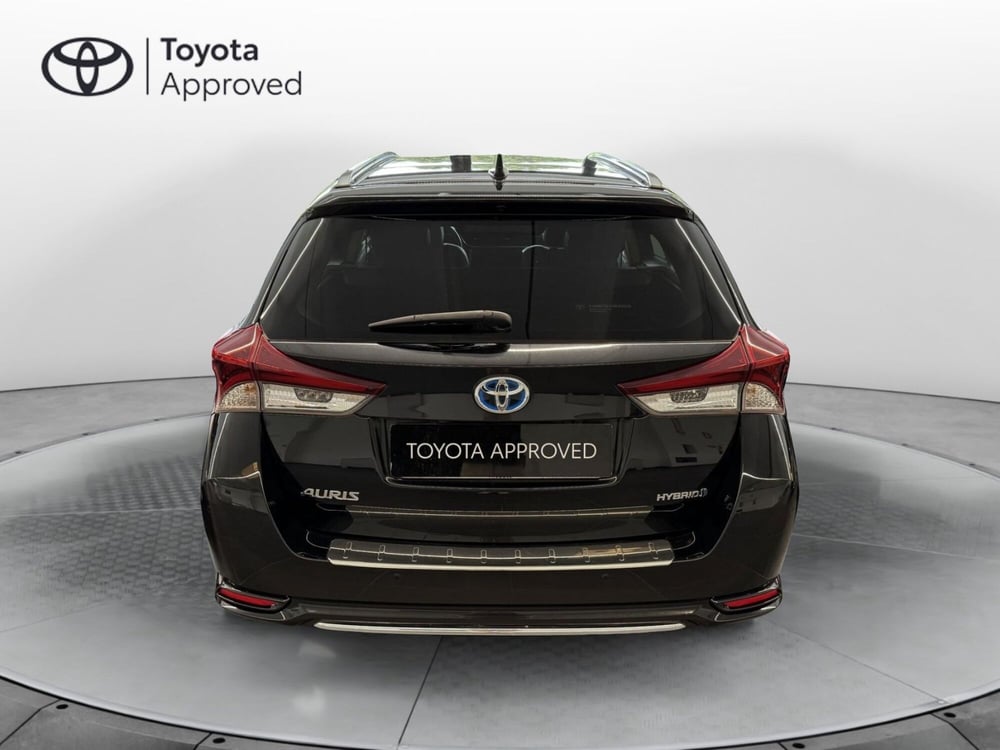 Toyota Auris Station Wagon usata a Como (3)