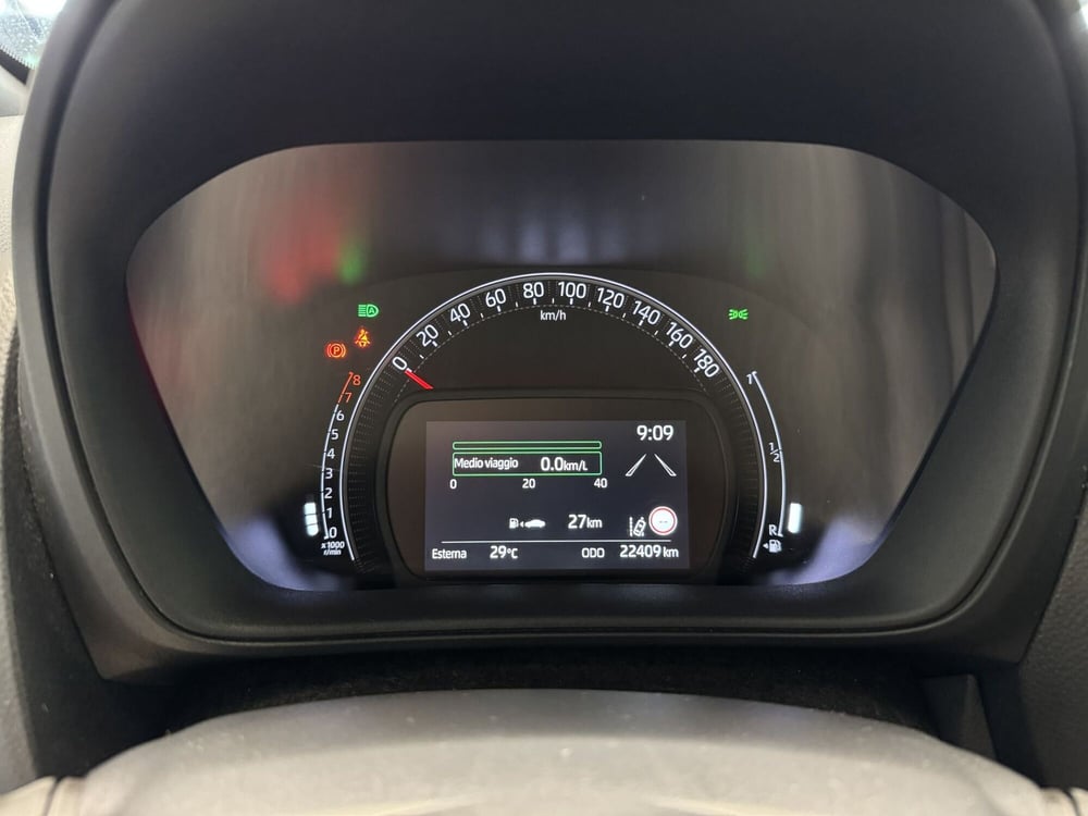 Toyota Aygo X usata a Como (10)