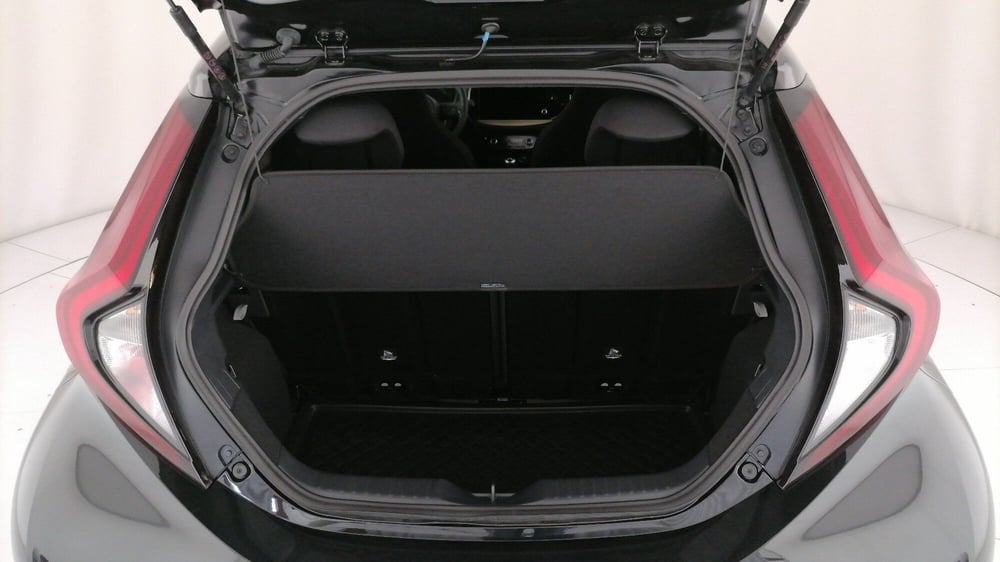 Toyota Aygo X usata a Roma (10)