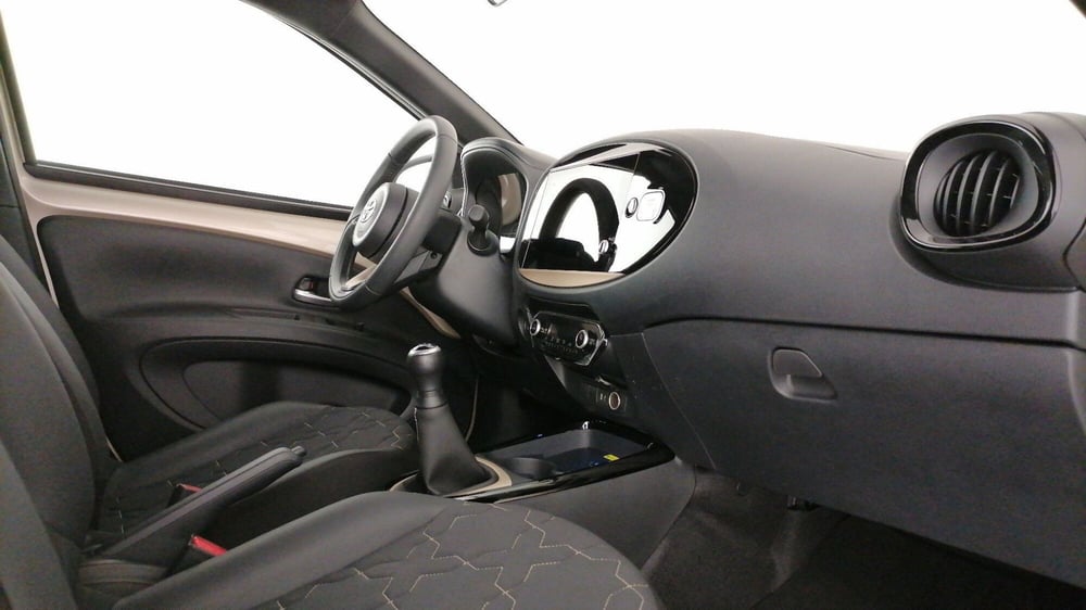 Toyota Aygo X usata a Roma (7)