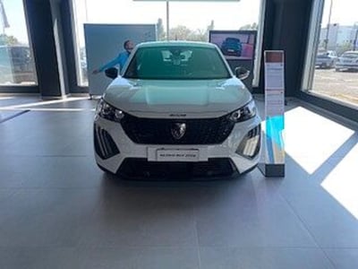 Peugeot 2008 PureTech 100 S&amp;S Allure nuova a Elmas
