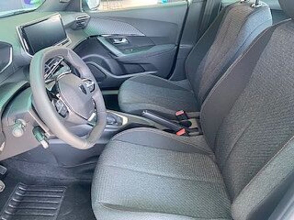 Peugeot 2008 nuova a Cagliari (7)