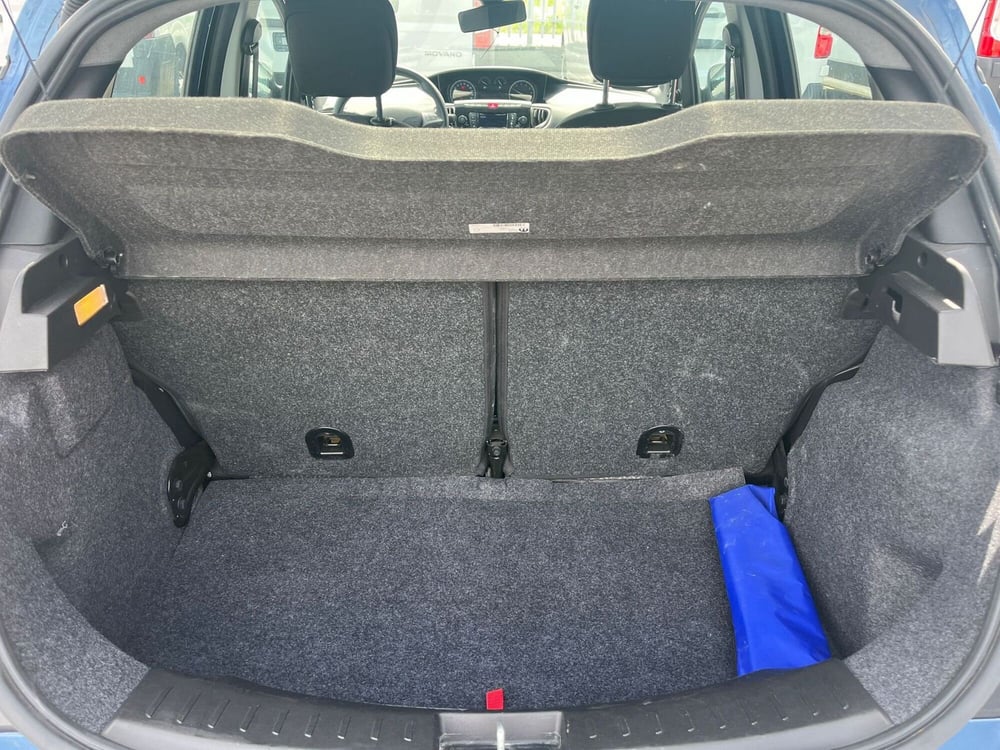Lancia Ypsilon usata a Milano (10)