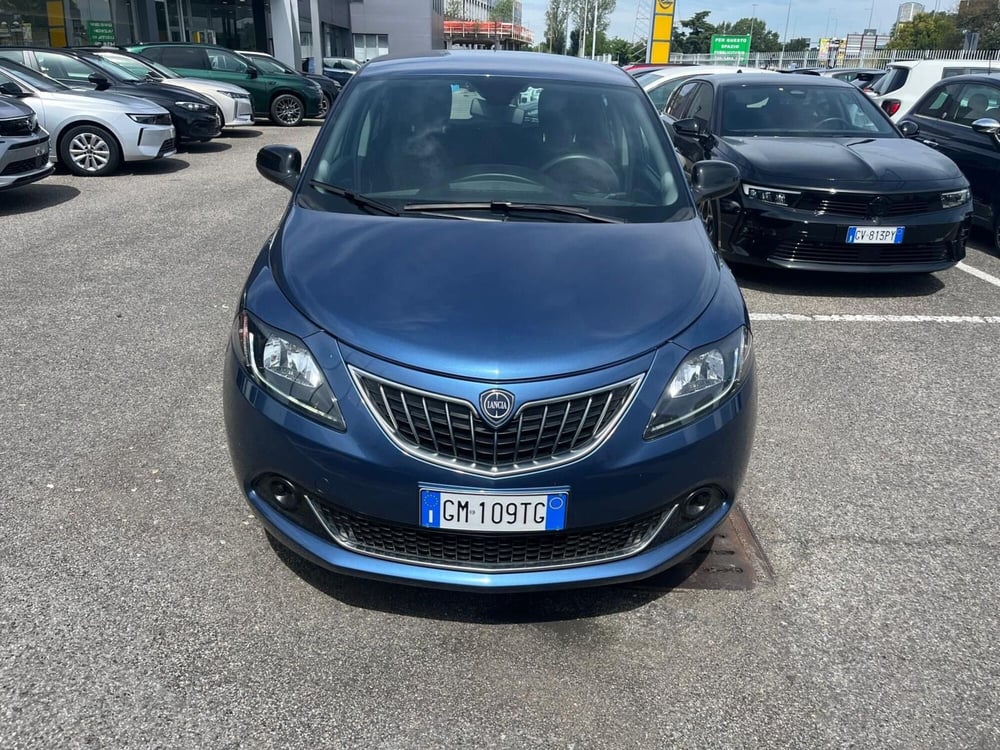 Lancia Ypsilon usata a Milano (2)