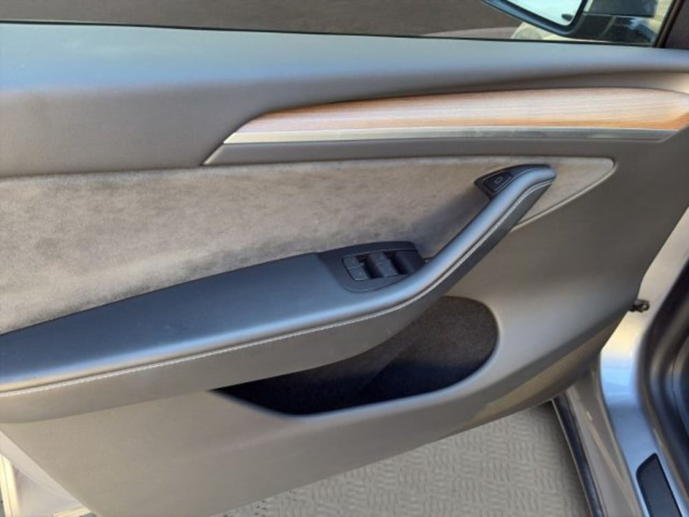 Tesla Model Y usata a Perugia (18)