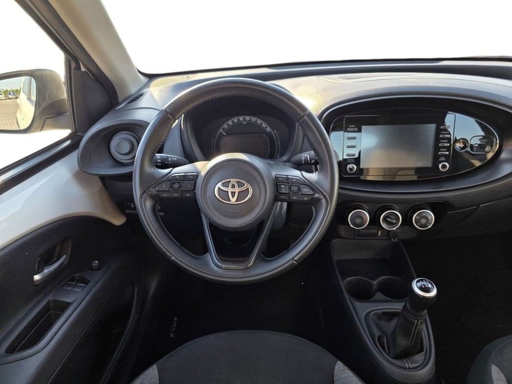 Toyota Aygo X usata a Pistoia (8)