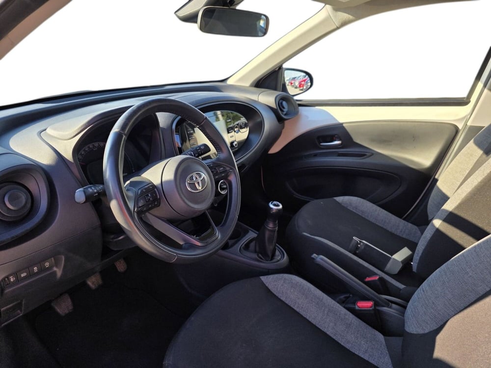 Toyota Aygo X usata a Pistoia (9)
