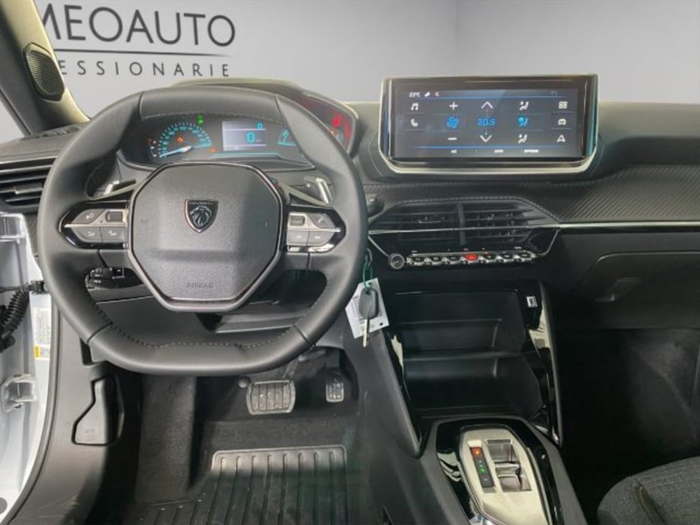 Peugeot 2008 nuova a Perugia (10)