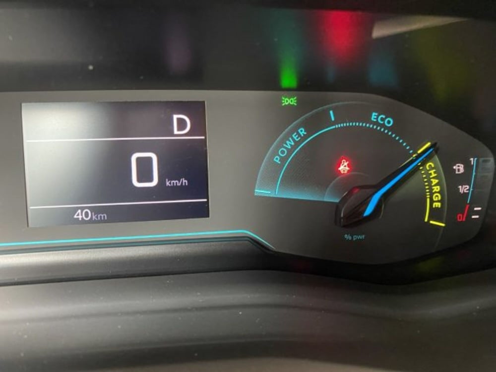 Peugeot 2008 nuova a Perugia (13)