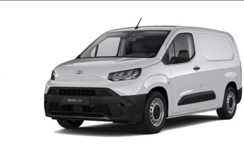 Toyota Proace nuova a Milano