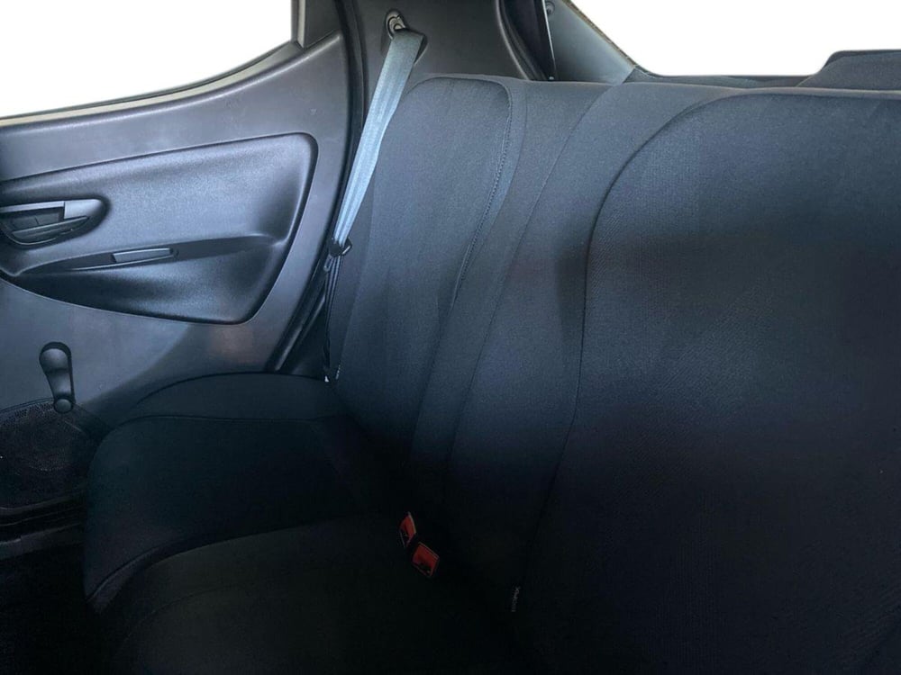 Lancia Ypsilon usata a Bergamo (16)