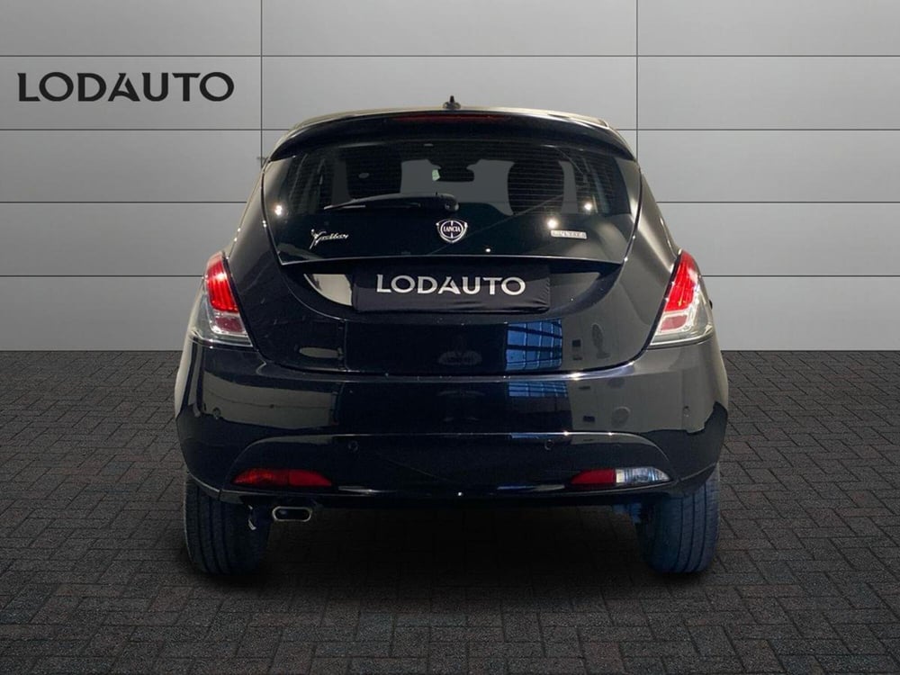 Lancia Ypsilon usata a Bergamo (4)