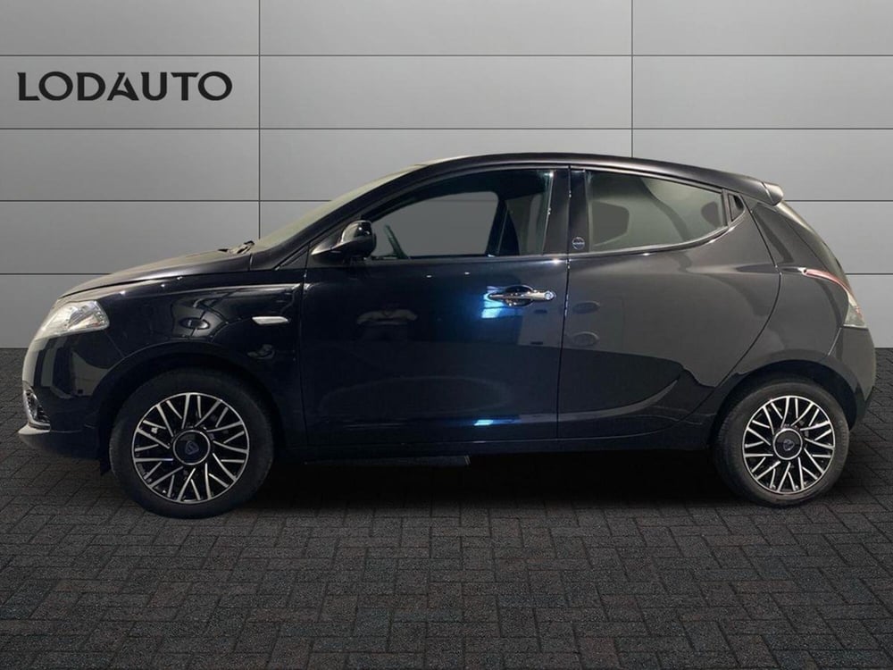 Lancia Ypsilon usata a Bergamo (6)