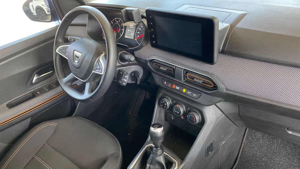 Dacia Sandero usata a Catania (10)