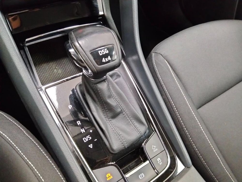 Skoda Karoq usata a Como (18)
