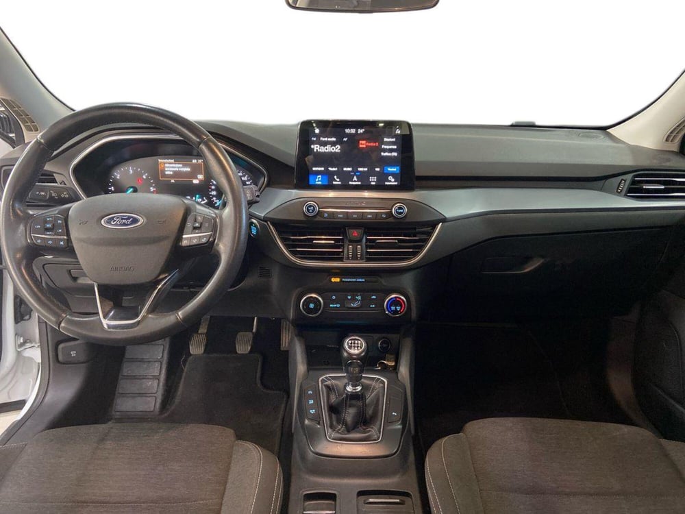 Ford Focus Station Wagon usata a Bari (18)
