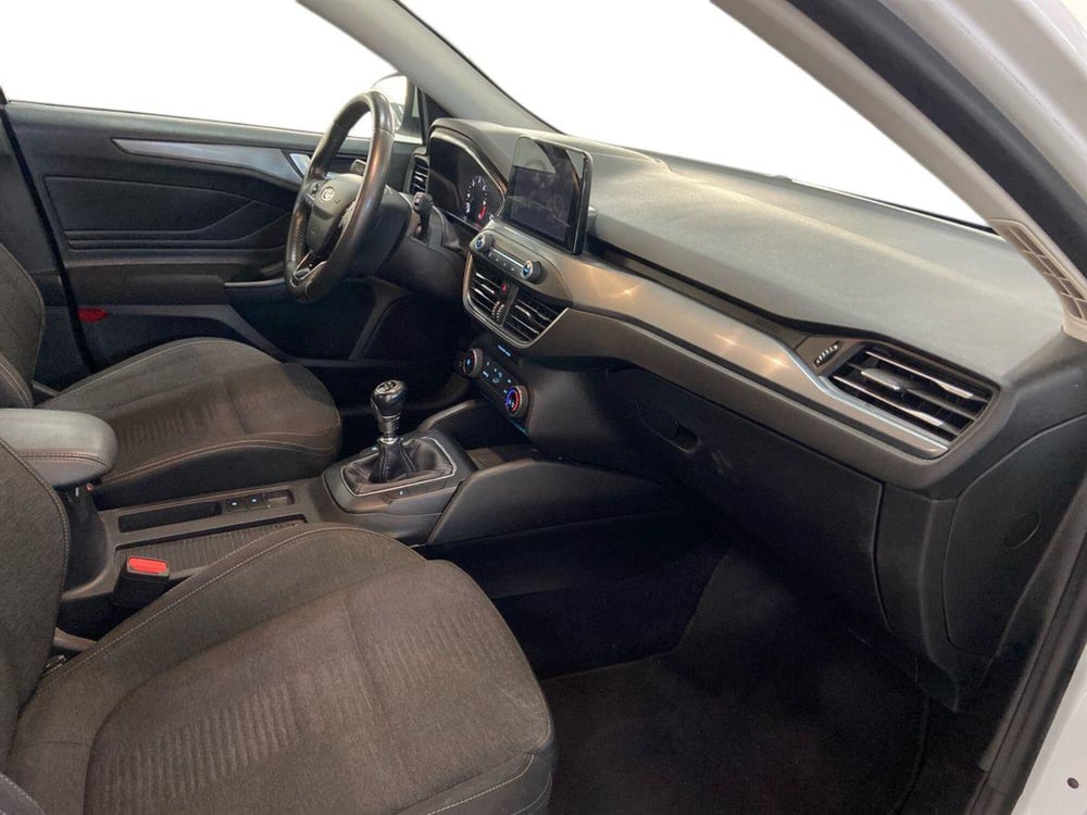 Ford Focus Station Wagon usata a Bari (19)
