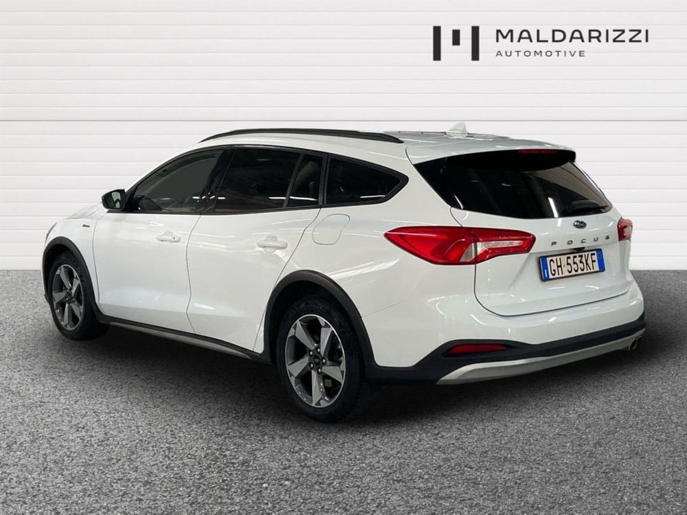 Ford Focus Station Wagon usata a Bari (4)