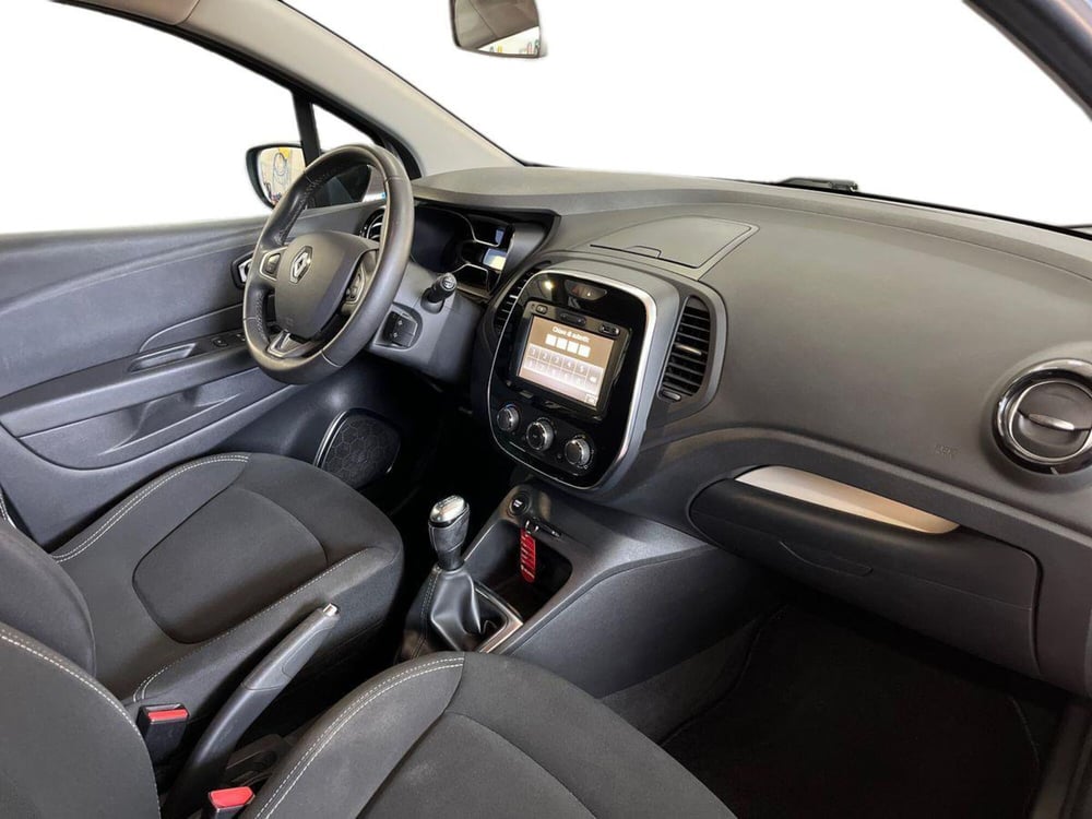 Renault Captur usata a Bari (9)
