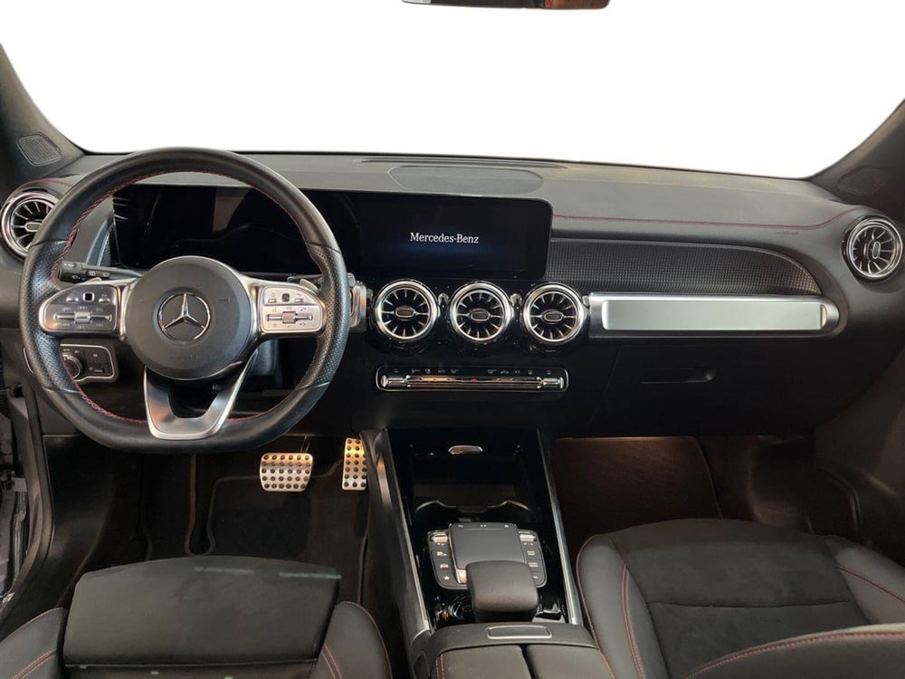 Mercedes-Benz EQB usata a Bari (8)