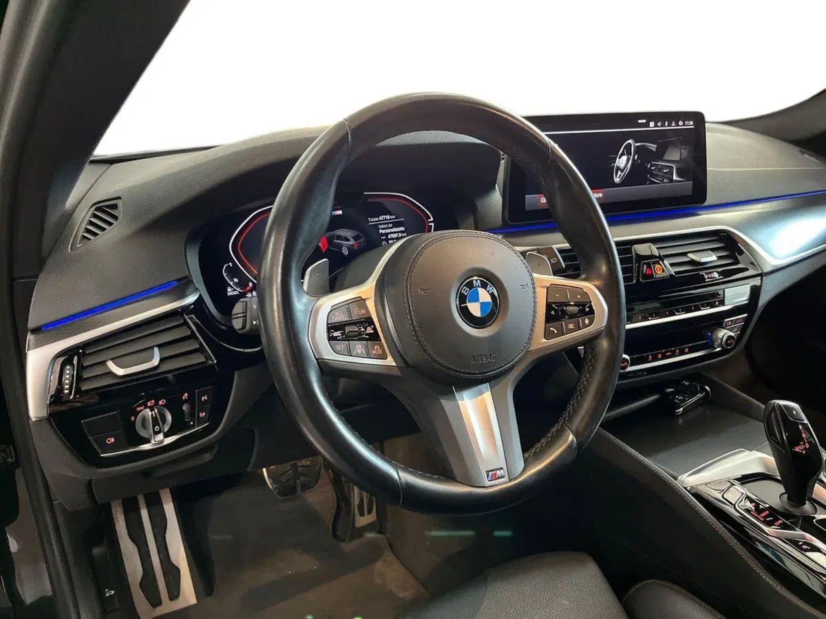 BMW Serie 5 Touring usata a Bari (20)