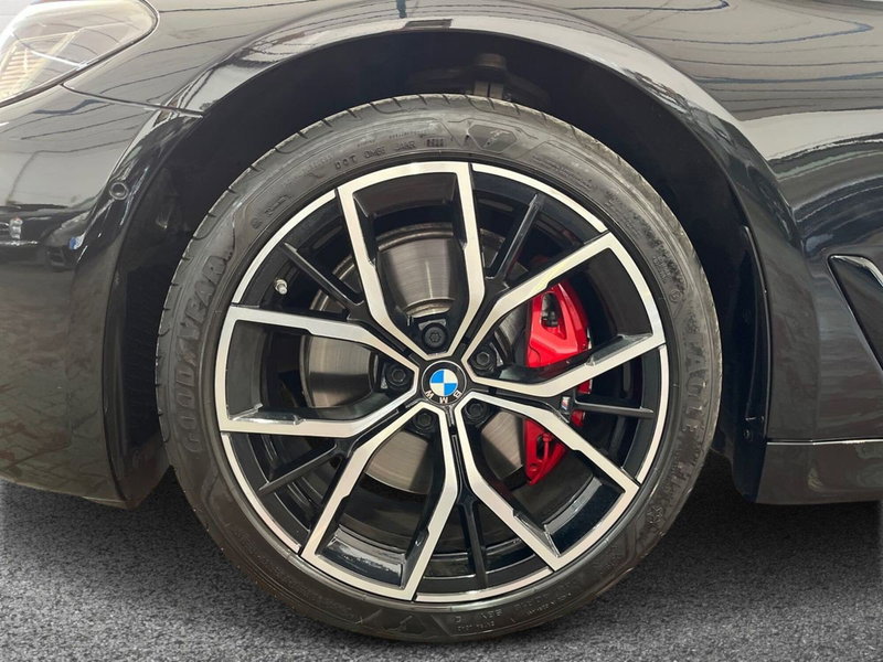 BMW Serie 5 Touring usata a Bari (6)