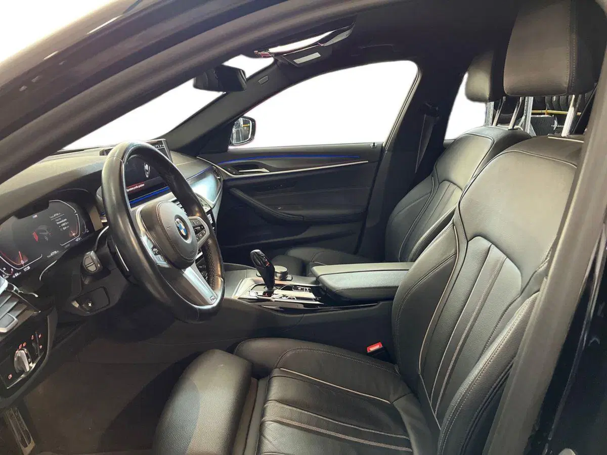 BMW Serie 5 Touring usata a Bari (7)