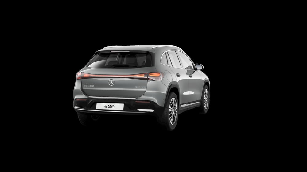 Mercedes-Benz EQA nuova a Milano (4)