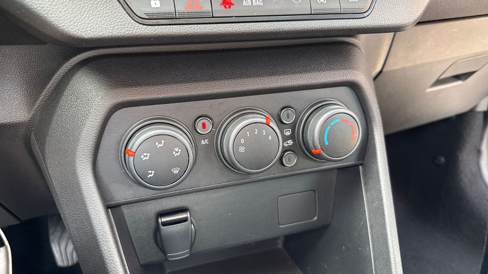 Dacia Sandero usata a Treviso (10)