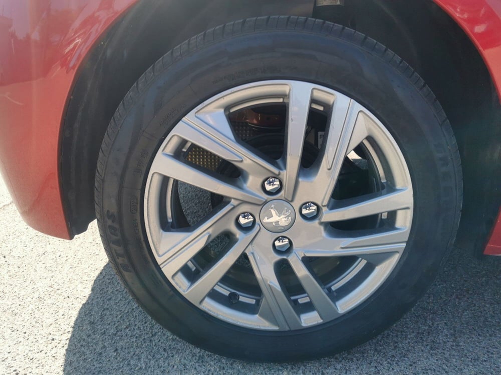 Peugeot 208 usata a Brindisi (9)