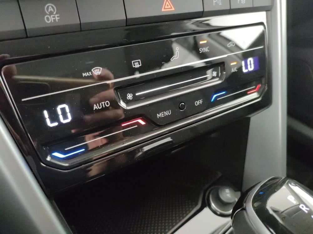 Volkswagen T-Roc nuova a Napoli (14)